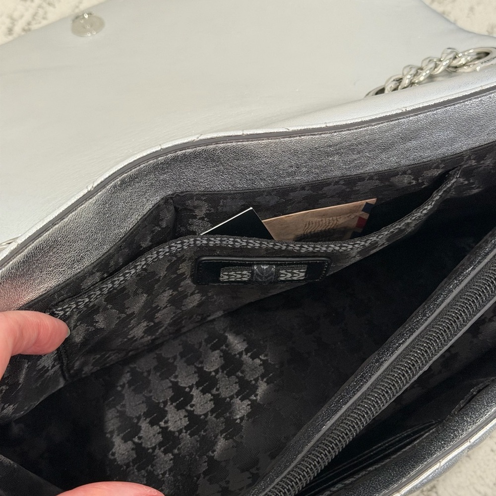 Karl Lagerfeld Silver Quilted Leather Shoulder Bag - Picture 7 of 9